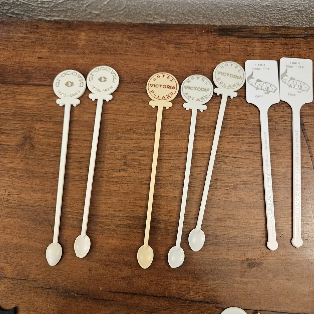 Lot of‎ 29 Vintage Plastic Swizzle Sticks Drink Stirrers Cocktail Advertising